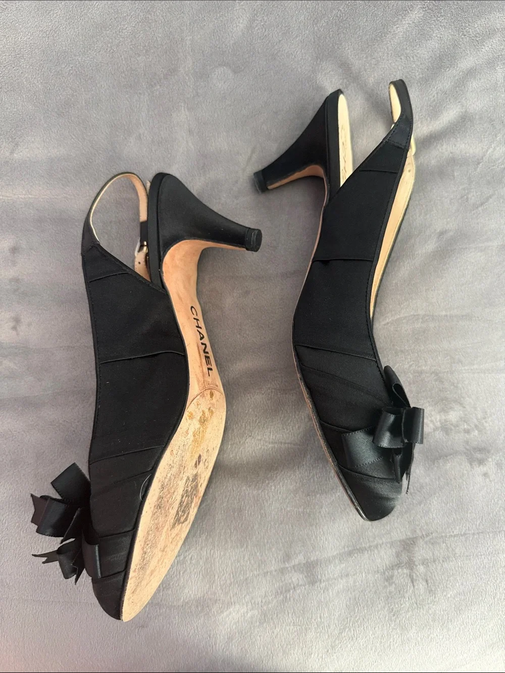 CHANEL Black Satin Slingback Pumps with Bow Accent